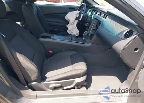 2013 Ford Mustang V6 из США, поврежденный, VIN 1ZVBP8AM3D5208951